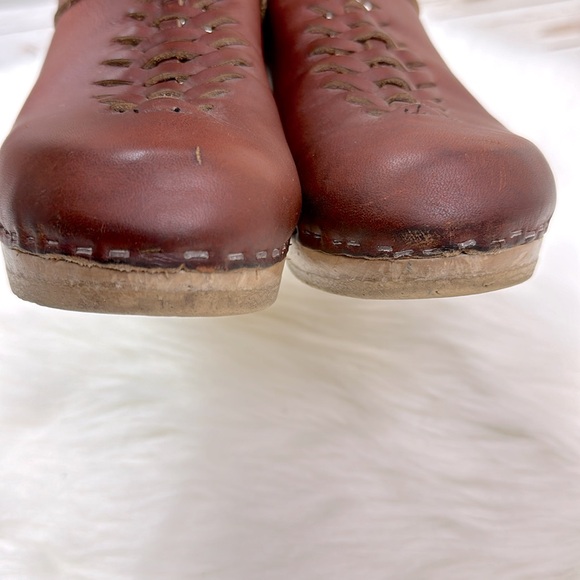 No. 6 Heidi Woven Clog - Picture 6 of 8